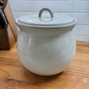 Hearth & Hand 99oz Flared Brim Stoneware Canister Vintage Cream - Silicone Lid